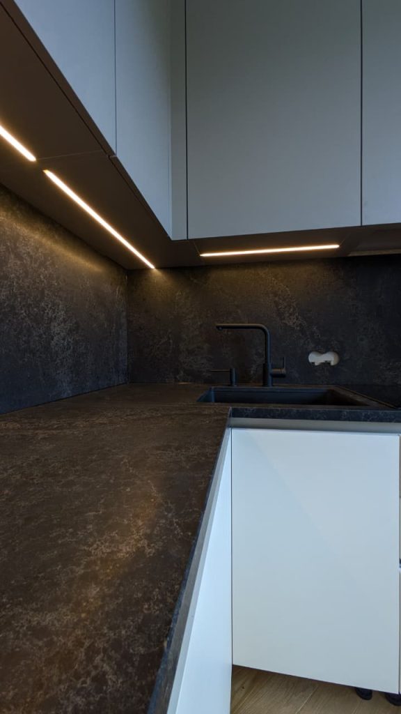 mākslīgais akmens Caersatone