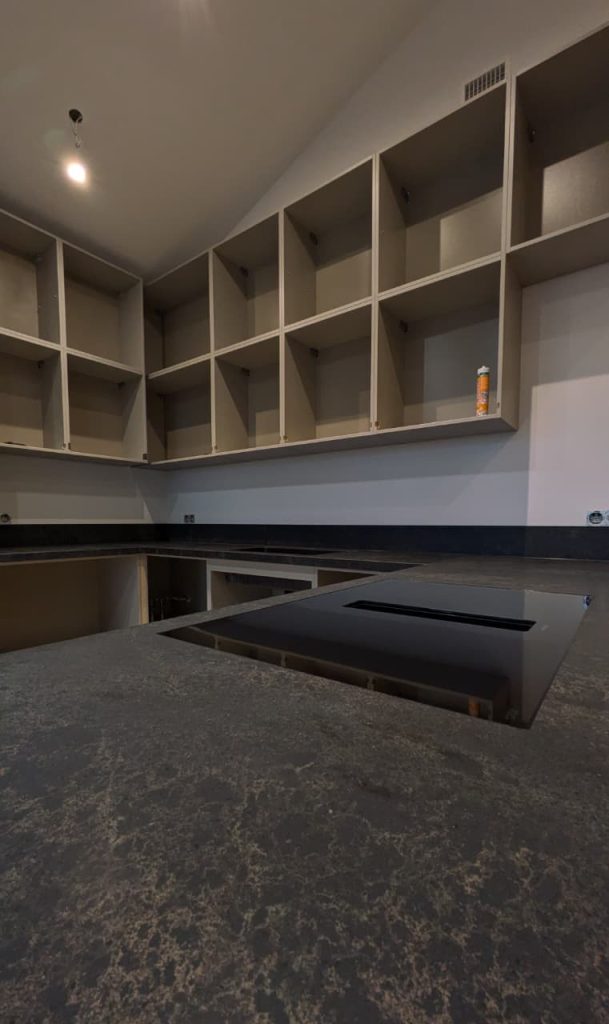 mākslīgais akmens Caersatone